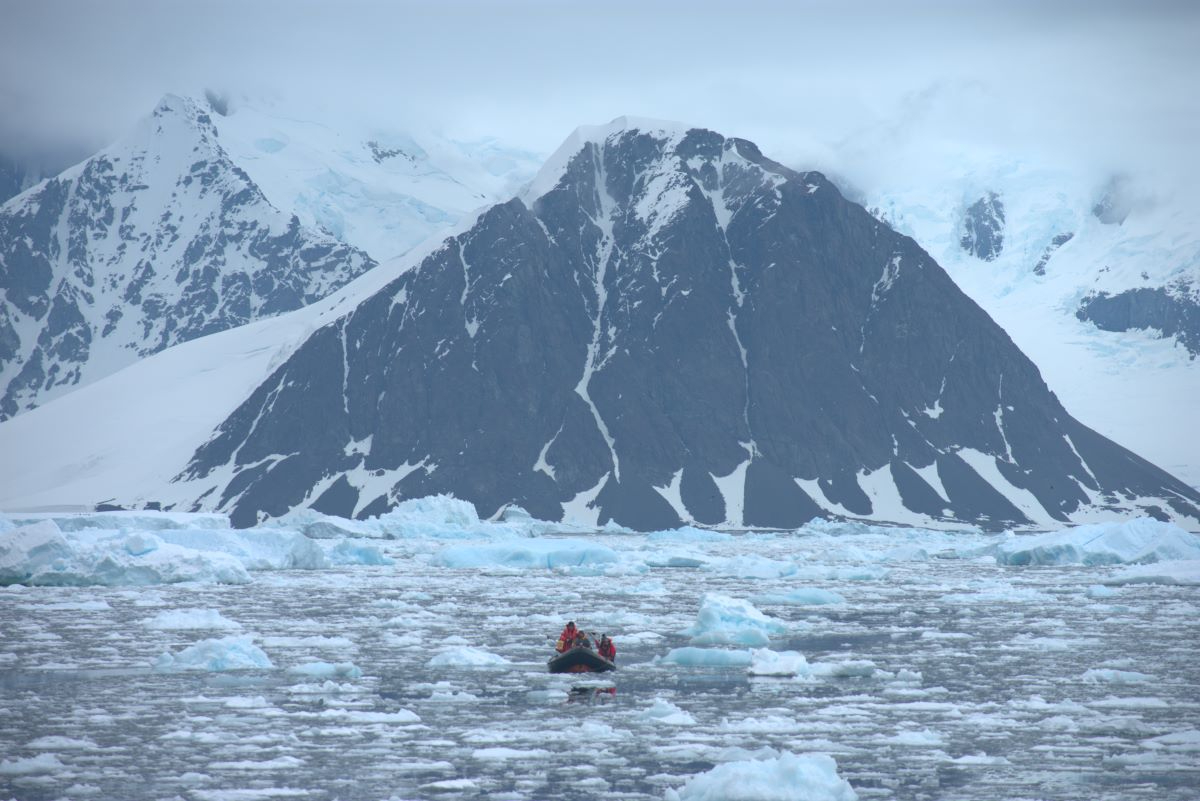 Dramatic landscape surrounding the sampling site. Photo credit: Andy Lines