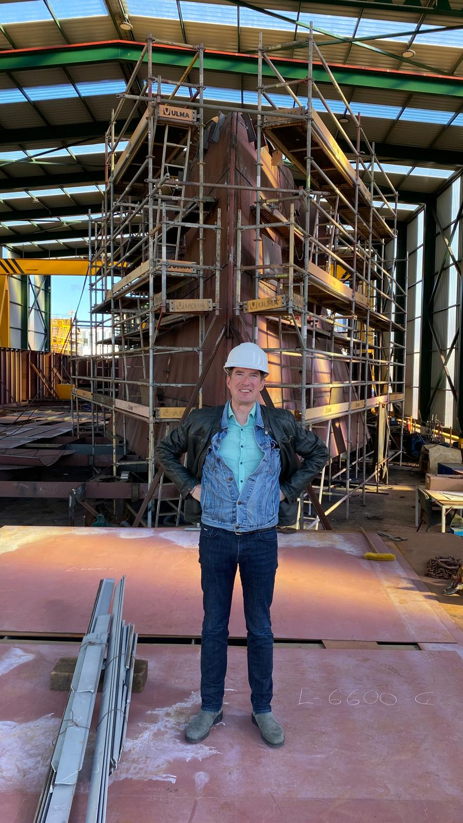 Gert-Jan Reichart, head of NIOZ Ocean Systems research, in an earlier stage of the construction of RV Anna Weber-van Bosse in Vigo.