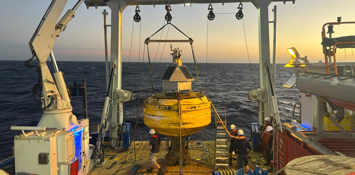 Boei Carmen on the aft deck of RV Pelagia, ready to be deployed