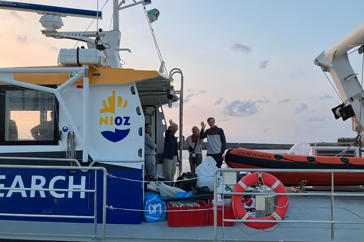 Waving goodbye to the shrimp crew (minus Isla and Johannes) in Harlingen. Photo: Nienke Zwaferink